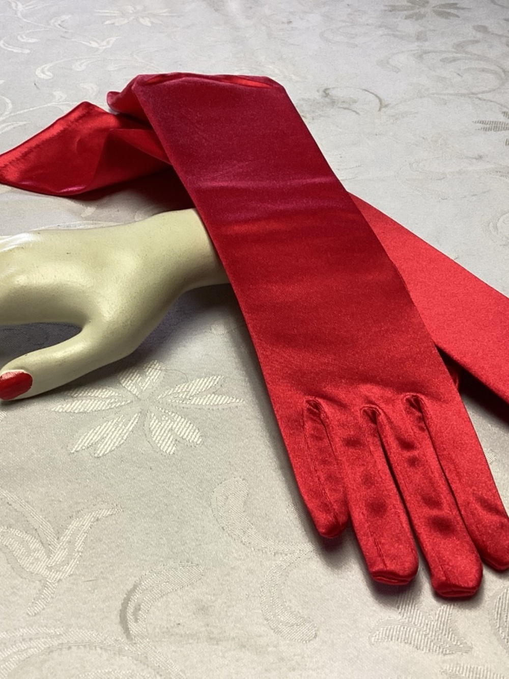 Shiny Stretch Satin Dress Gloves Opera Length -Red 💃💃💃💃💃♥️♥️♥️♥️♥️